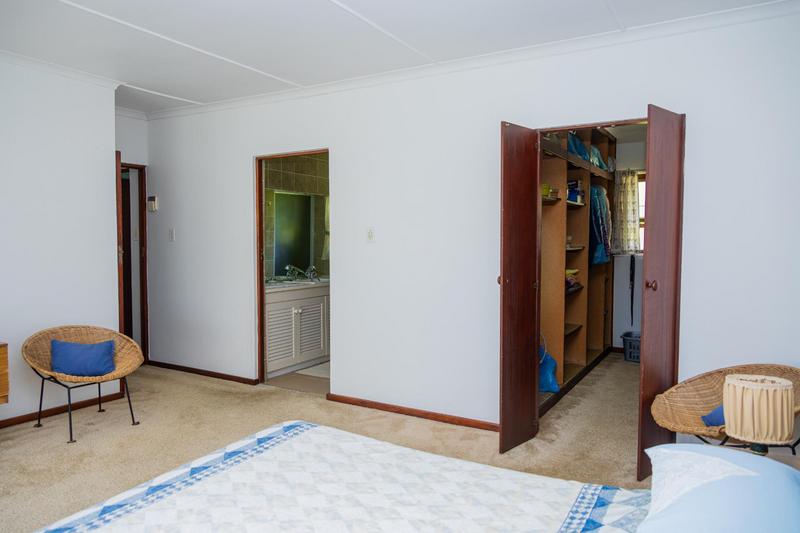 5 Bedroom Property for Sale in Heather Park Western Cape